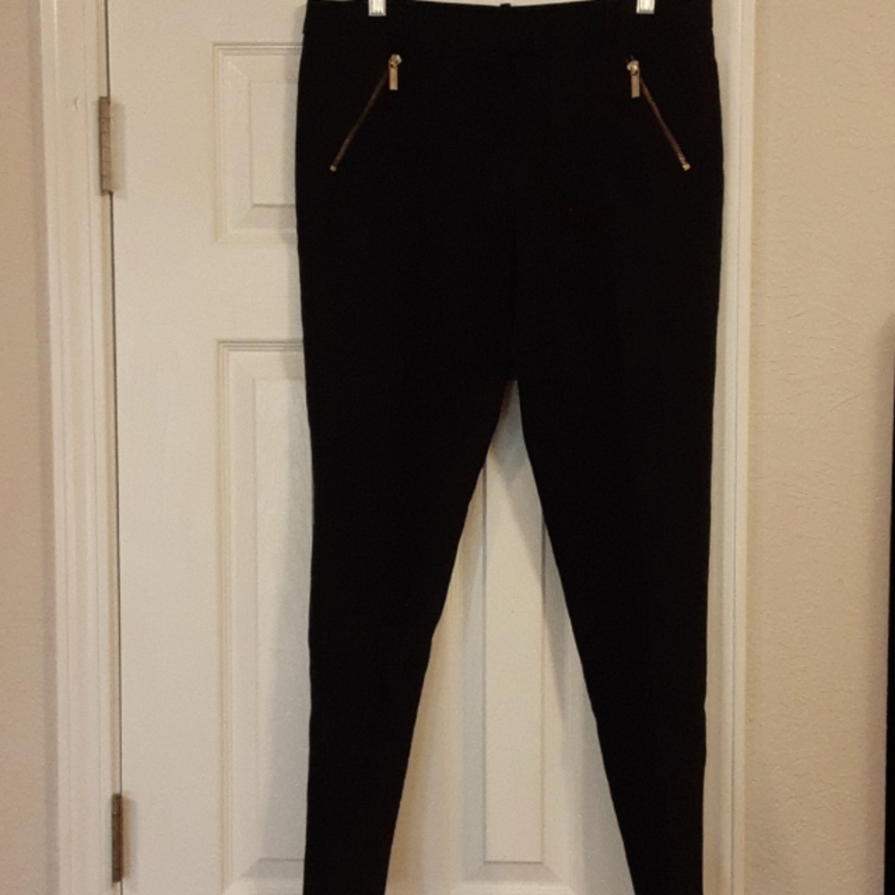 Micheal Kors, black ankle length pants Never worn, super classy.